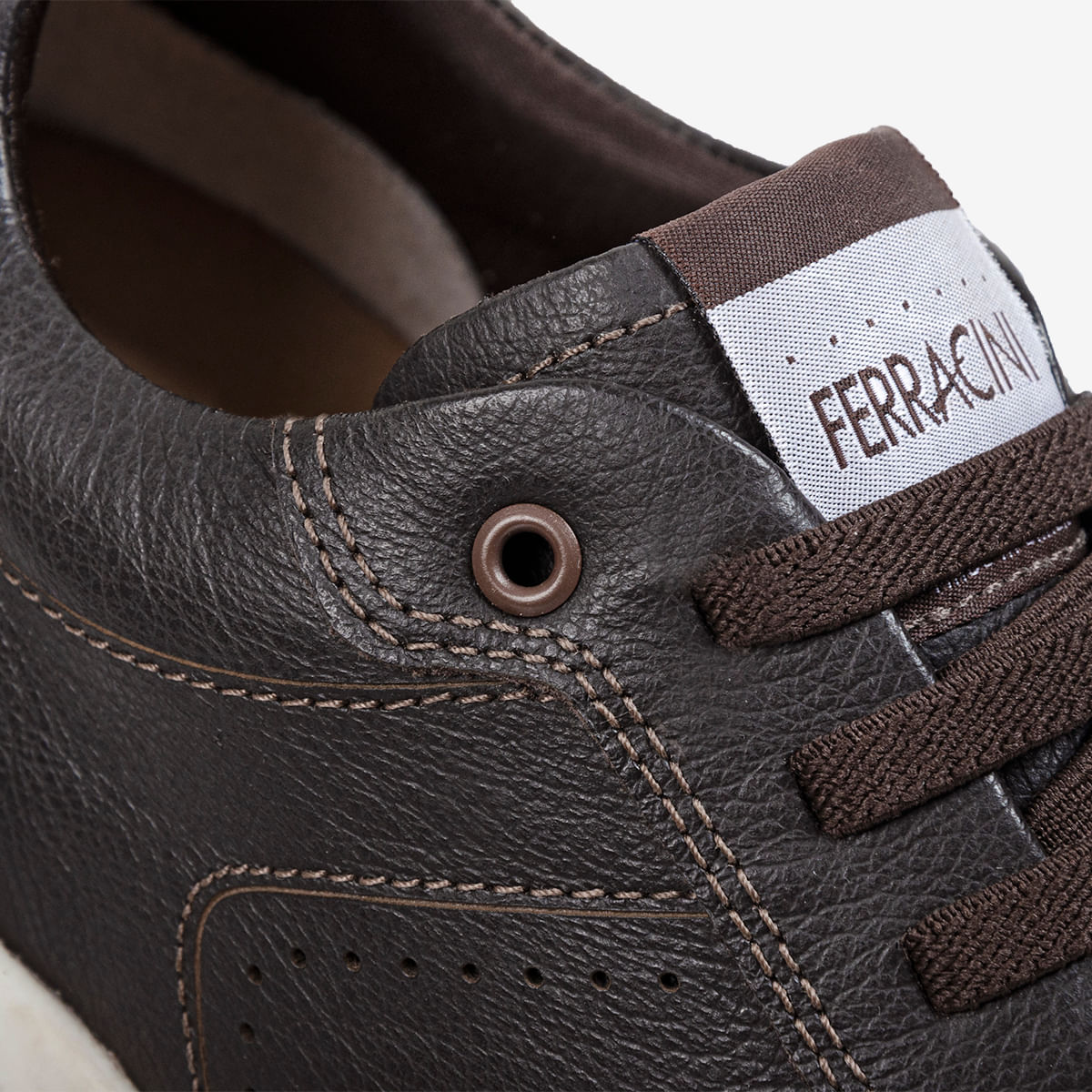 Tênis Masculino de Couro Chocolate Clint